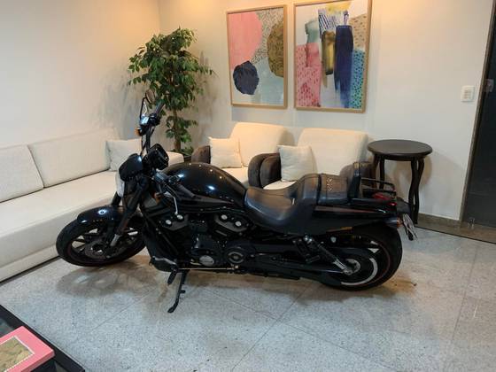 HARLEY-DAVIDSON NIGHT ROD SPECIAL 